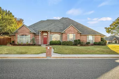 15504 Sugar Loaf Dr, Edmond, OK 73013