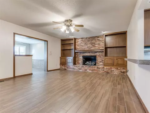 8817 S Country Club Dr, Oklahoma City, OK 73159