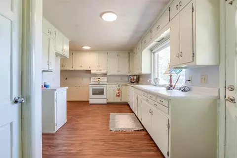 713 S Walnut Ave, Apache, OK 73006 photo 10