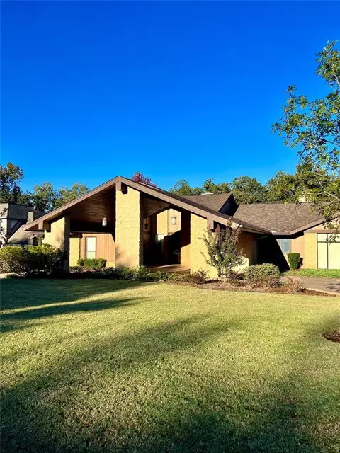 3701 Harris Dr, Edmond, OK 73013