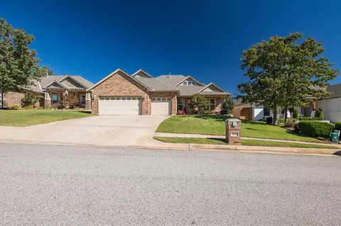 622 Napol Ave, Edmond, OK 73034