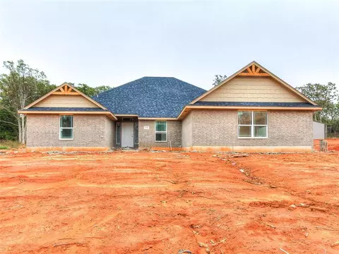 104696 S Pimlico Pass, Mcloud, OK 74851
