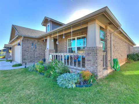 305 Nest Dr, Yukon, OK 73099