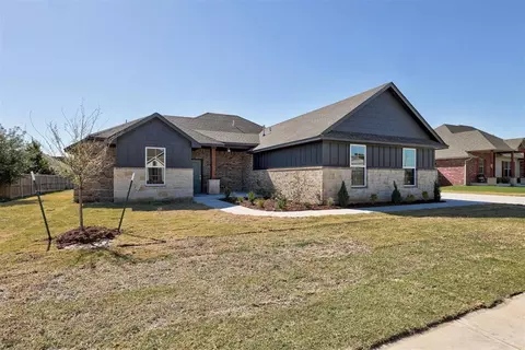 508 Cantebury Dr, Tuttle, OK 73089 photo 3