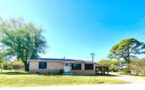 312 N 11th St, Tecumseh, OK 74873