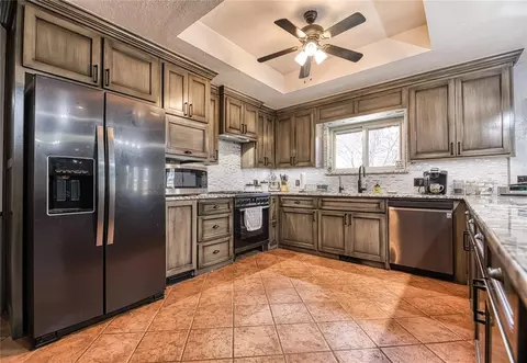 609 N Peace Ave, Elk City, OK 73644