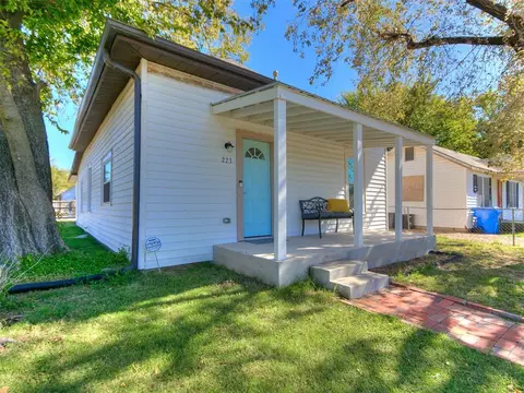 223 N Cockrel Ave, Norman, OK 73071