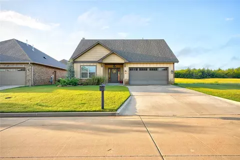1709 Regency Ct, Shawnee, OK 74804
