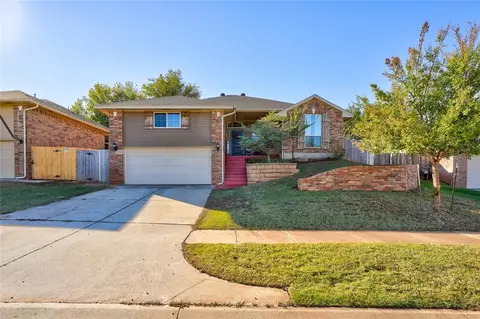 2204 Diana Dr, Norman, OK 73071