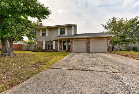 308 E Carson Ln, Mustang, OK 73064 photo 3