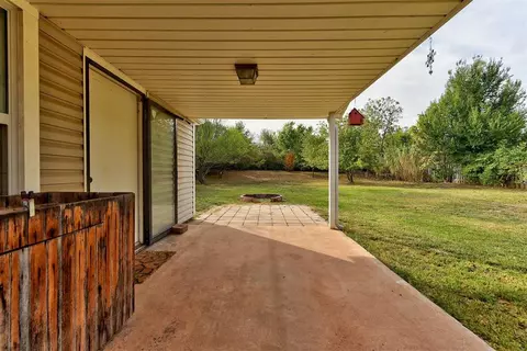 308 E Carson Ln, Mustang, OK 73064 photo 35