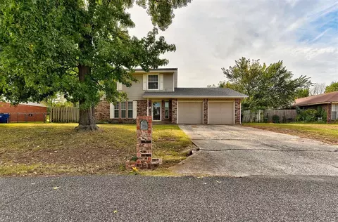 308 E Carson Ln, Mustang, OK 73064 photo 2