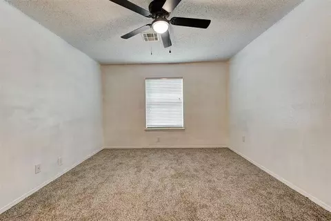 308 E Carson Ln, Mustang, OK 73064 photo 24