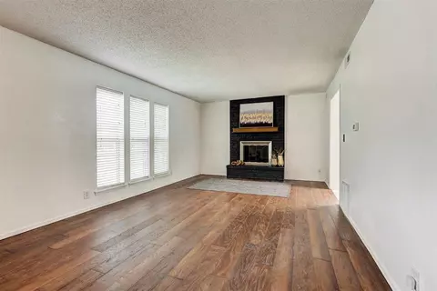 308 E Carson Ln, Mustang, OK 73064 photo 5