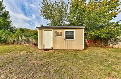 308 E Carson Ln, Mustang, OK 73064 photo 38