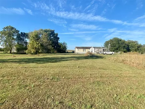 379158 E Old Highway 62 Rd, Okemah, OK 74859
