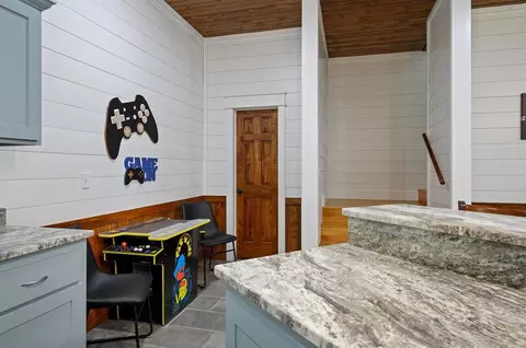 Entry Way - 143 Gnarly Maple Trl, Broken Bow, OK 74728 photo 1 of 1