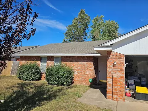 108 W Meadows Ln, Shawnee, OK 74804