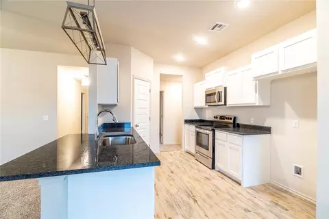 1922 Eli Ave, Tuttle, OK 73089 photo 5