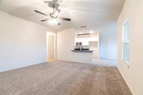 1922 Eli Ave, Tuttle, OK 73089 photo 4