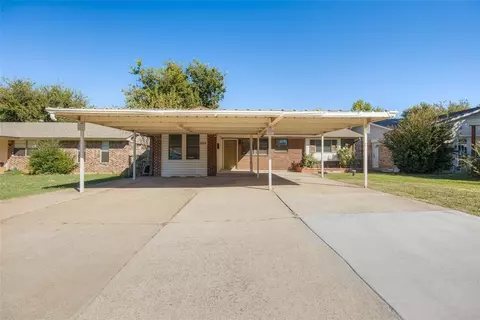 1025 NW 20th St, Moore, OK 73160