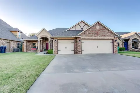 2901 Morgan Trace Rd, Yukon, OK 73099