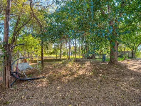 302 Thunderbird Dr, Crescent, OK 73028 photo 30