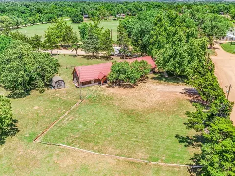 302 Thunderbird Dr, Crescent, OK 73028 photo 4