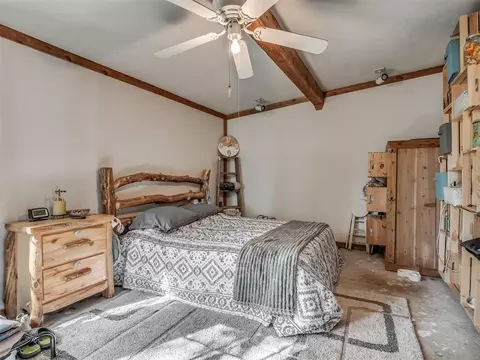 302 Thunderbird Dr, Crescent, OK 73028 photo 20