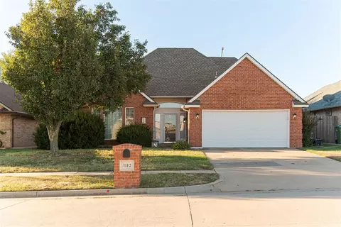 1112 Landmark Dr, Yukon, OK 73099