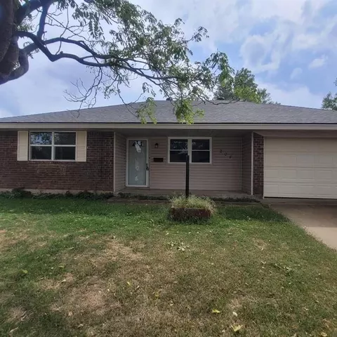 204 E Bass Ave, Yukon, OK 73099