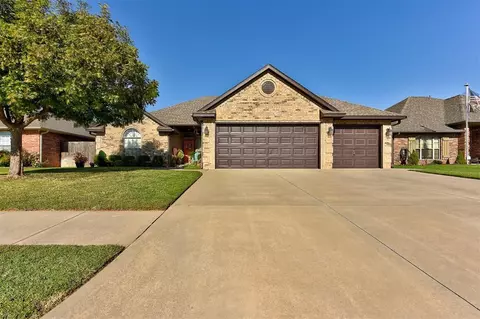 617 Dickens Ave, Yukon, OK 73099