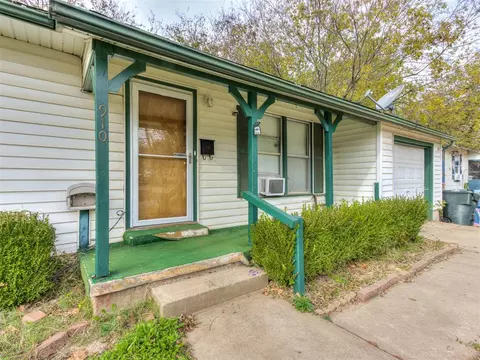 910 Holly Dr, Midwest City, OK 73110