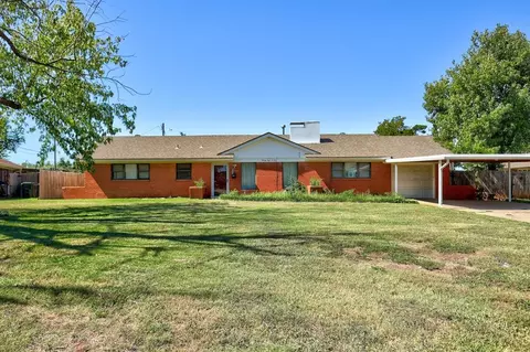 2805 Bella Vista Dr, Midwest City, OK 73110