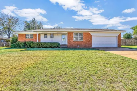 218 William Dr, Altus, OK 73521 photo 3