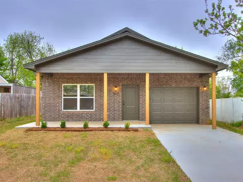 502 E Douglas Dr, Midwest City, OK 73110
