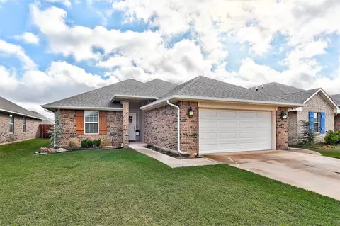 8736 Yassir Blvd, Yukon, OK 73099