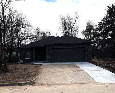 9606 NE 3rd Pl, Midwest City, OK 73130