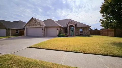 1908 Ez Go Dr, Weatherford, OK 73096
