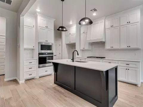 3261 Canadian Trails Ct, Noble, OK 73068