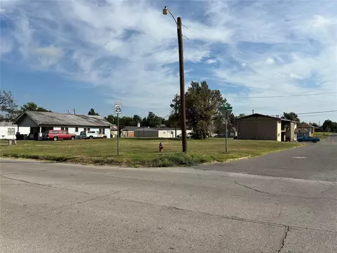 1017 S Bickford Ave, El Reno, OK 73036