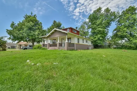 4813 N Mueller Ave, Bethany, OK 73008