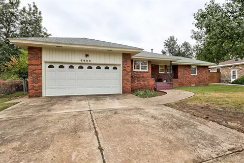 9908 Chesterton Pl, The Village, OK 73120
