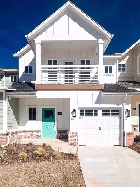 740 Harbor Town Dr, Edmond, OK 73034