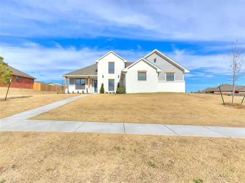 9909 NW 98th St, Yukon, OK 73099