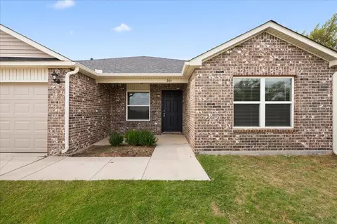 201 Klare Ct, Newcastle, OK 73065