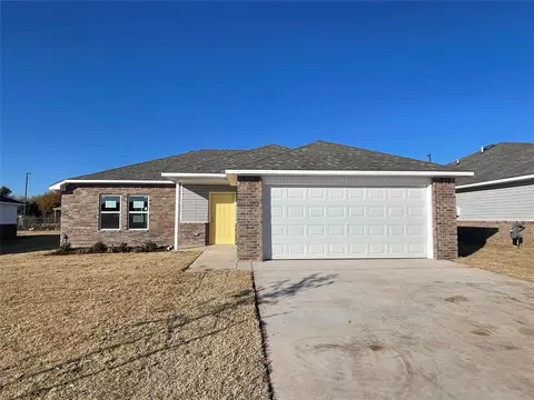 1029 E Stetson Ln, Mustang, OK 73064