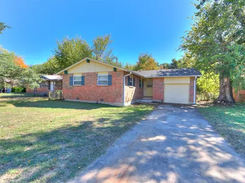 1312 Juniper Cir, Midwest City, OK 73110