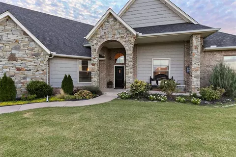 581 Stephany Dr, Piedmont, OK 73078