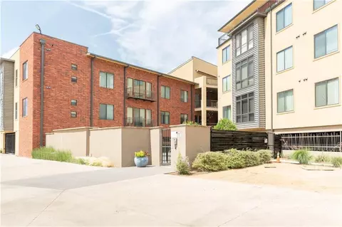 401 E Boyd St #213, Norman, OK 73069
